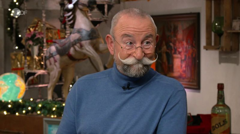 Horst Lichter stellte bei "Bares für Rares" (ZDF) einmal mehr sein komödiantisches Talent unter Beweis. In der Mittwochssendung der Trödelshow lieferte er passend zu einem Loriot-Objekt einen spontanen Sketch ab. Für noch mehr Aufsehen sorgten aber das Objekt selbst.