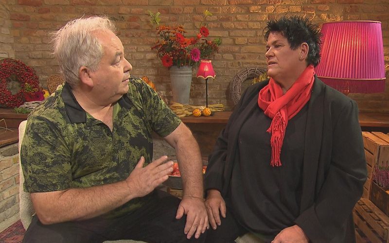 Frank will sich gegenüber Gnadenhofbesitzerin Simone erklären.