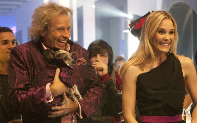 Seine Laufbahn als Schauspieler hat TV-Entertainer Thomas Gottschalk nie wirklich ernst genommen. Die Zahl der Filme und Serien, in denen er mitwirkte, ist dennoch beachtlich. Und einige von ihnen waren immens erfolgreich. Eine Würdigung hat die andere Karriere der Moderatoren-Legende daher allemal verdient. Zur Ausstrahlung von "Der Zoowärter" (Bild, 29. Dezember, 18.10 Uhr, VOX) präsentieren wir erinnerungswürdige Film- und Serienrollen des Entertainers.