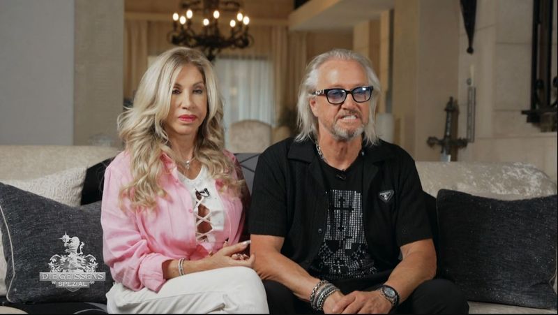 In zwei Sonderfolgen ihrer Show "Die Geissens" sprechen Carmen und Robert ausführlich über den Überfall im Juni.