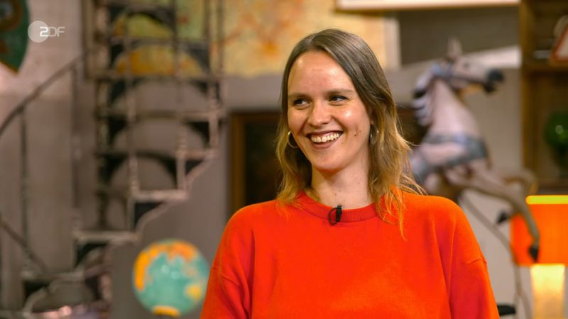 "Nein, ich habe aber mal beim Fernsehen gearbeitet", lachte Cosima Viola aus Köln. "Auch vor der Kamera." Lichter grübelte weiter: "Sie kommt mir bekannt vor, aber ich kann es dir nicht sagen ..."
