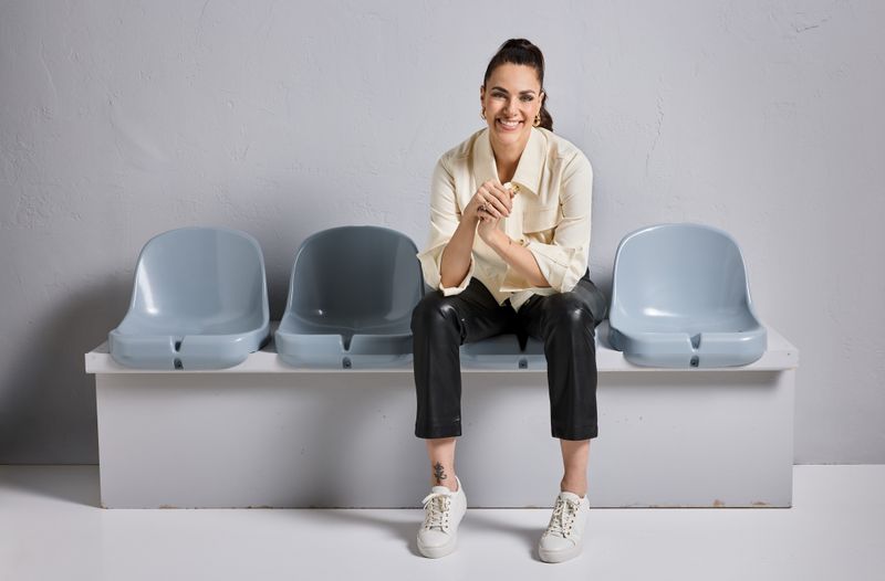 Sportmoderatorin Esther Sedlaczek berichtet für das Erste aus dem ARD/ZDF-Olympiastudio in Mainz. 