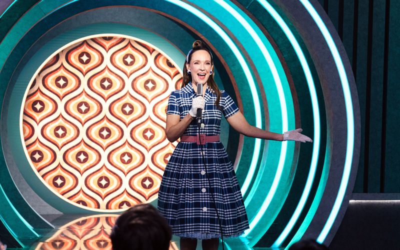 In einem Special ihrer "Carolin Kebekus Show" geht die Comedienne auf Zeitreise durch die Epochen.