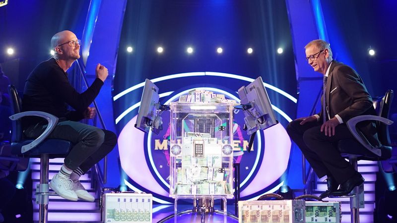 Bei der Frage um die Gattung einer Hecke bekam sich Günther Jauch (rechts) mit seinem Kandidaten in die Haare.