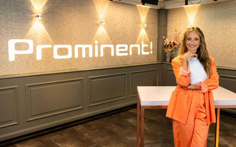 Das People-Magazin "Prominent!" wird eingestellt. Moderatorin Laura Dahm nimmt es nicht leicht.