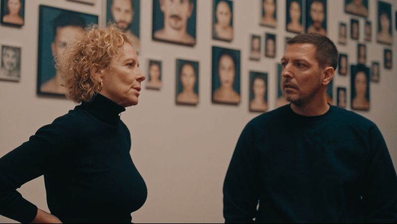 Katja Riemann will in "German Guilt" mit Thilo Mischke mehr über das Schicksal ihrer Großmutter herausfinden.