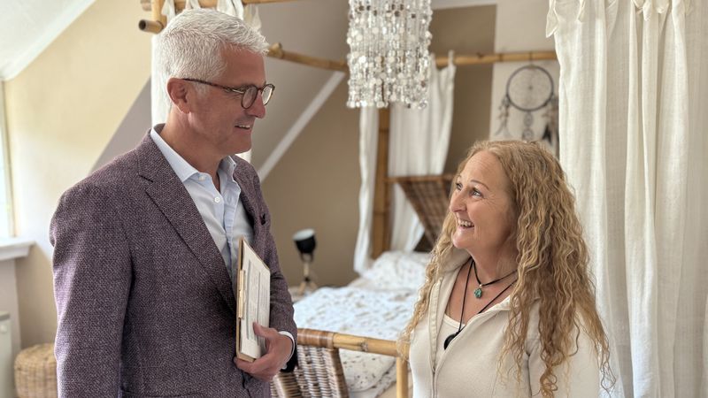 Susanne holt sich Rat bei einem Schlaf-Coach.