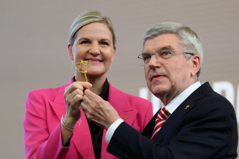 Kirsty Coventry folgt auf Thomas Bach, der das IOC zwölf Jahre lang führte.