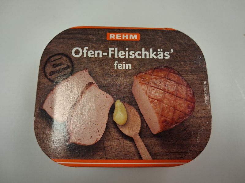 So einen kuriosen Produkt-Rückruf hat es wohl noch nie gegeben: In einem Fleischkäse wurde Käse entdeckt. 
