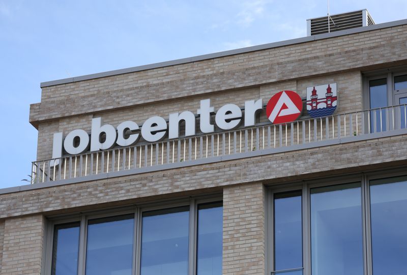 Nach der geplanten Bürgergeld-Reform soll es künftig eine Grundsicherung mit verschärften Regeln geben.