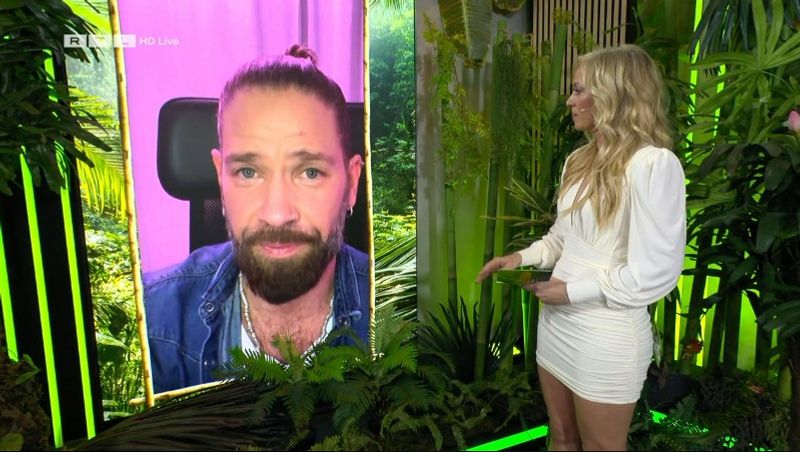 Tal Ofarim, Bruder von Sänger und Dschungelcamp-Kandidat Gil Ofarim, sprach in der Warm-up-Show über dessen Teilnahme.
