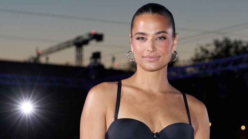 Amira Aly hat sich gegen die öffentliche Kritik an ihrem Unterwäsche-Shooting gewehrt.