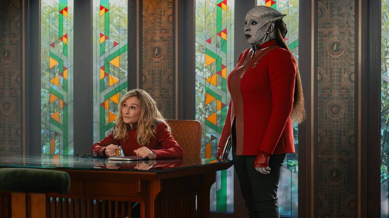 "Starfleet Academy" (Bild, mit Holly Hunter, links und Gina Yashere) ist seit Mitte Januar bei Paramount+ verfügbar.