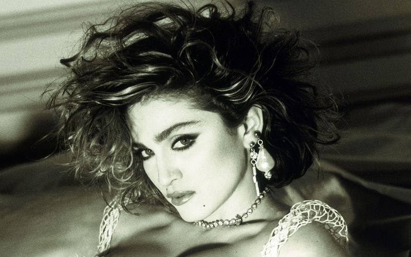 1984 wurde Madonna mit "Like a Virgin" (Album und Single) zum Superstar. Daran hatte auch eine Garderobenpanne bei den MTV Video Awards ihren Anteil.