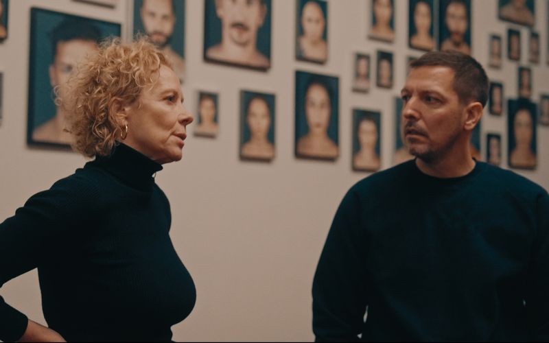 Katja Riemann will in "German Guilt" mit Thilo Mischke mehr über das Schicksal ihrer Großmutter herausfinden.