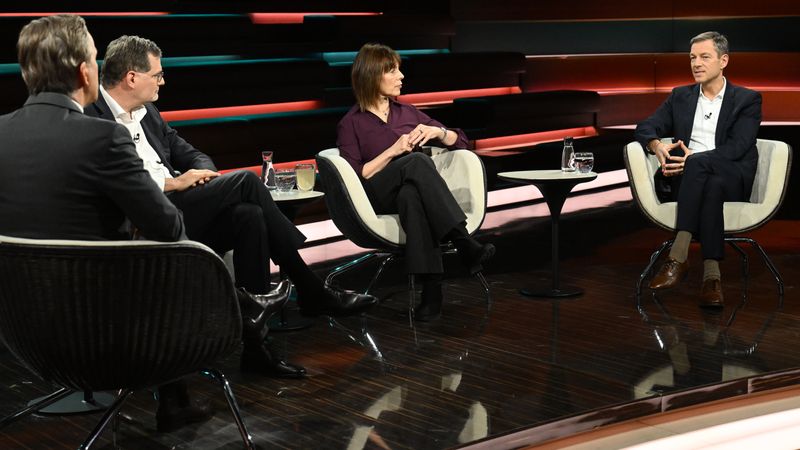 Journalist Holger Stark verriet bei "Markus Lanz", dass der BND einst Barack Obama in der "Air Force One" abgehört hat.