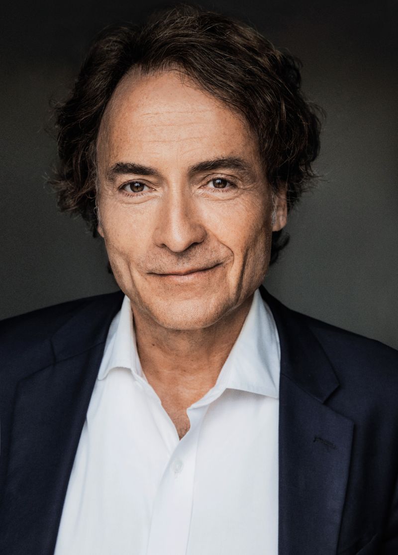 Was man über den Chefredakteur der "Zeit" und "3 nach 9"-Talkmaster Giovanni di Lorenzo noch nicht wusste: Der Deutsch-Italiener kennt sich bestens mit Sport aus. Sogar einen Superstar des Tennis hat er quasi "entdeckt".