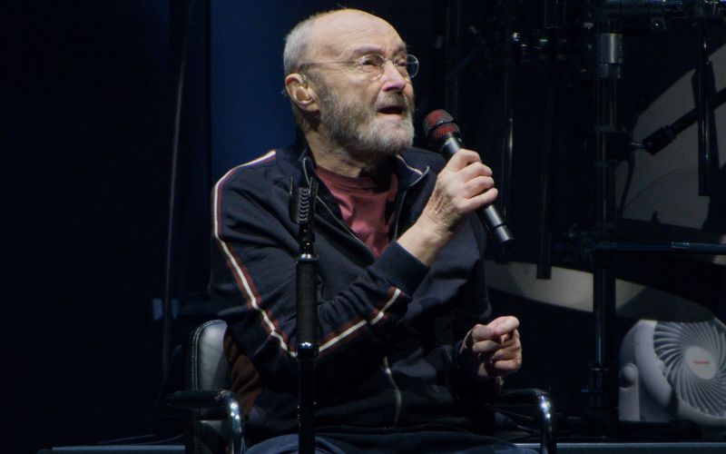 Phil Collins hat sowohl als Solokünstler als auch als Mitglied von Genesis Musikgeschichte geschrieben.