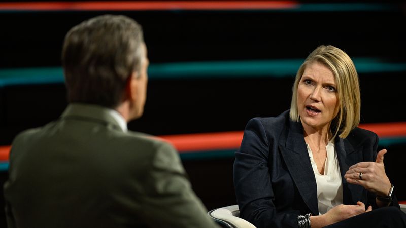 Cathryn Clüver Ashbrook berichtete von den Überwachungsmethoden der US-Regierung.