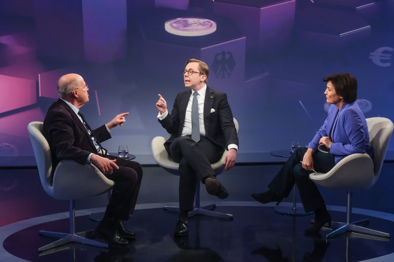Lebhafte Diskussion: Linken-Politiker Gregor Gysi (links) und Philipp Amthor (CDU) trafen am Mittwochabend bei Sandra Maischberger aufeinander.