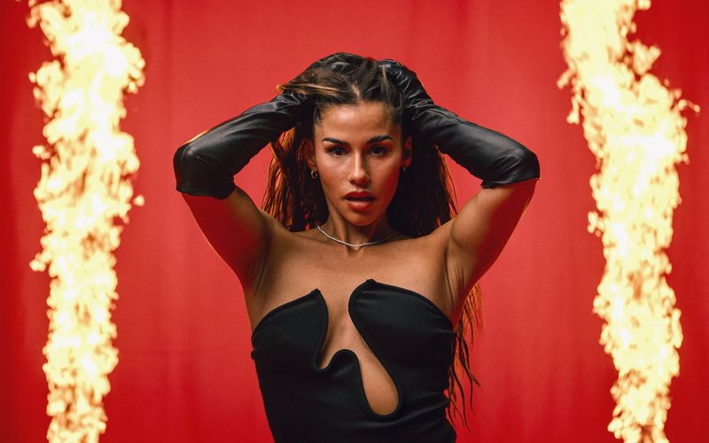 Sarah Engels tritt beim ESC in Wien mit dem Titel "Fire" an, ihre Chancen auf einen Sieg sind aber gering, wenn man den Wettqouten der Buchmacher trauen mag.