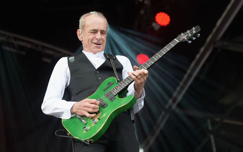 Francis Rossi, bekannt als Frontmann von Status Quo, hat mal wieder ein Solo-Album veröffentlicht und verspricht eine "echte Abkehr" von seinem bisherigen Stil.