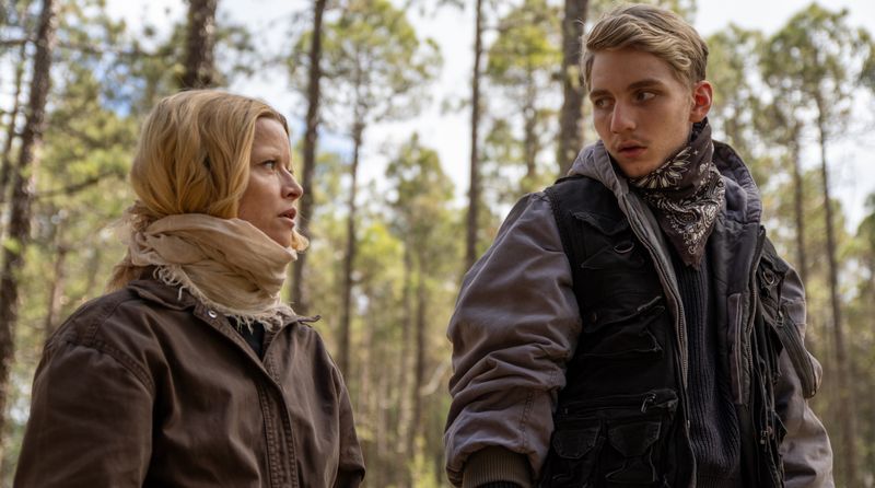 Die Kring-Geschwister Maggie (Karoline Schuch) und Kai (Julius Gause) sind auf der Flucht vor dem Vampir-Orden, gleichzeitig jagen sie die wenigen noch verbliebenen Jäger. 