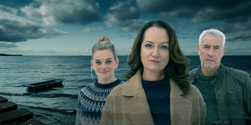 Die drei von der Förde: In "Unter anderen Umständen" ermitteln Alwa Sörensen (Lisa Werlinder, links), Jana Winter (Natalia Wörner) und Mathias Hamm (Ralph Herforth)