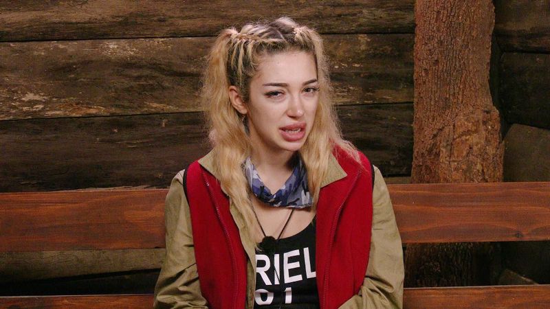 Ariel erzählt eine private Geschichte, die Gil Ofarim berührt.