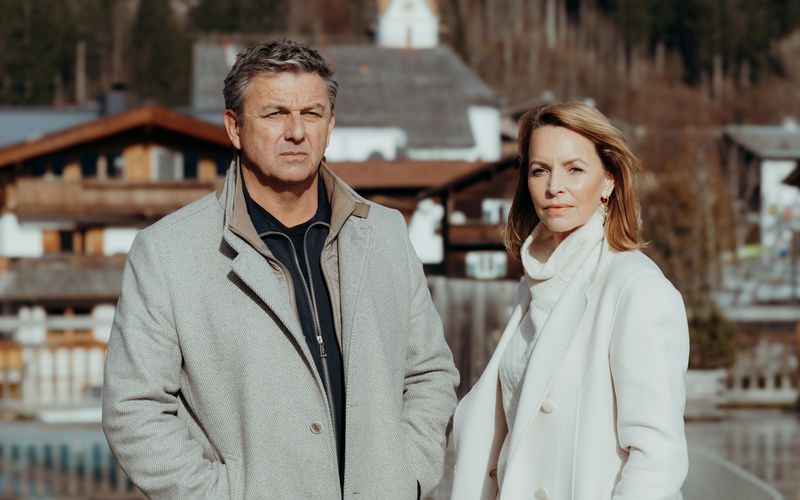 Emotionaler Ausnahmezustand zum Staffelfinale: "Bergdoktor" Martin Gruber (Hans Sigl) ist gestresst vom Wiedersehen mit seiner Ex-Freundin Franziska (Simone Hanselmann)