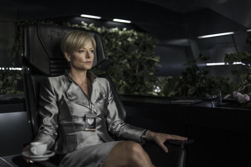 Eiserne Lady: Ministerin Delacourt (Jodie Foster) ist für die Sicherheit der Raumstation "Elysium" verantwortlich - und macht bei ihrer Arbeit keine Gefangenen. 