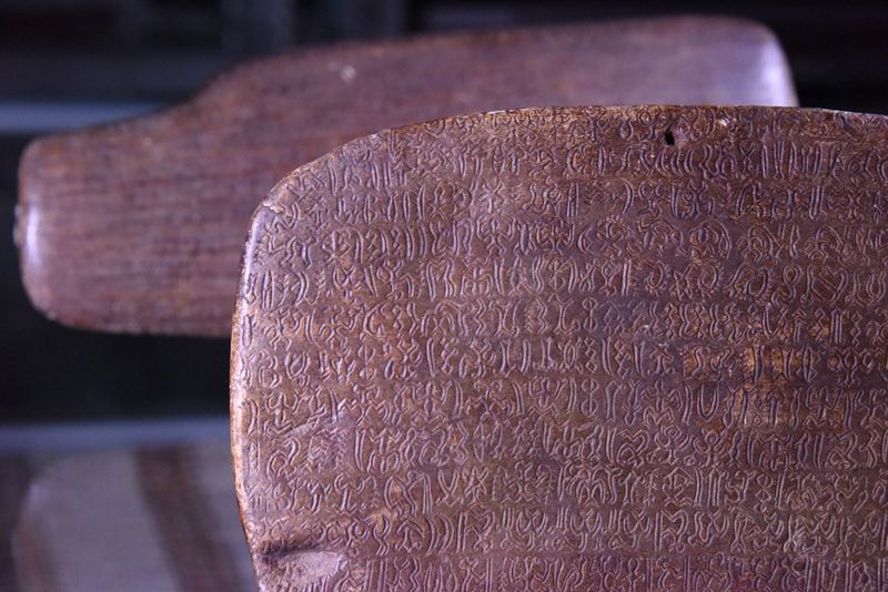 Die kunstvollen Schriften von Rapa Nui geben der Wissenschaft noch immer Rätsel auf.