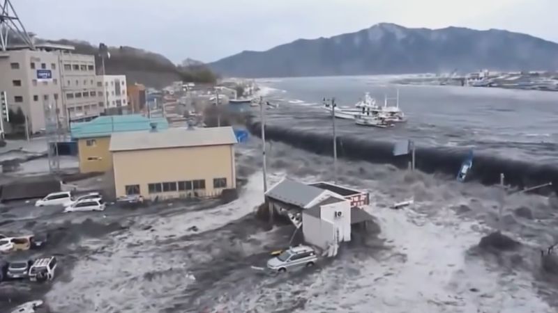Am 11. März 2011 wurden in Fukushima 662 Quadratkilometer von Tsunamiwellen überflutet. Die Wellen drangen bis zu fünf Meilen ins Landesinnere vor.