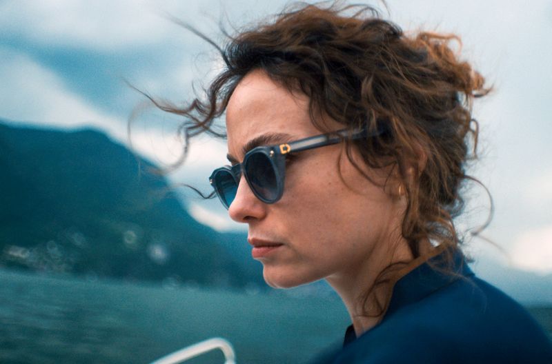 Anna Romano (Gaia Messerklinger) ist auf der Suche nach dem Schicksal ihres lange verschollenen Vaters.