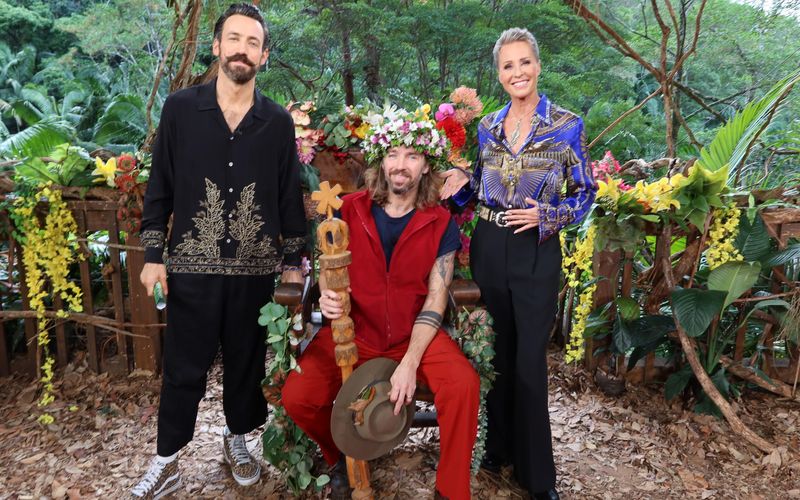 Gil Ofarim (Mitte) hat den Sieg in der 19. Staffel der Reality-Show "Ich bin ein Star - Holt mich hier raus!" geholt.