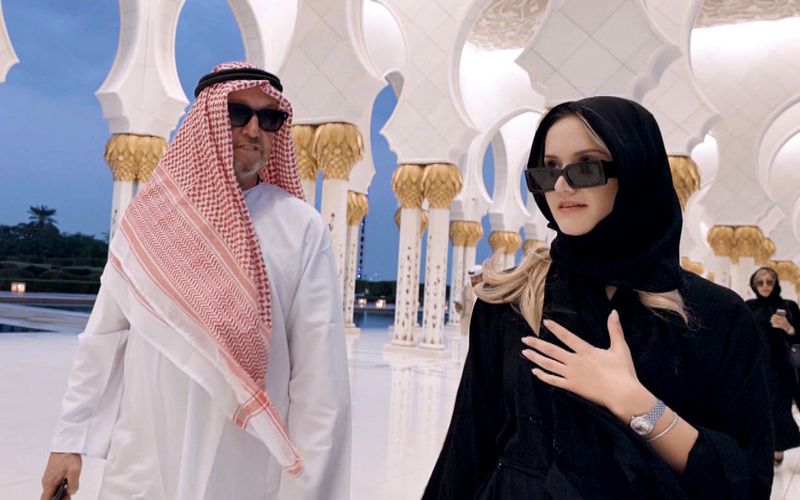 Die Geissens besuchen die Scheich-Zayid-Moschee in Abu Dhabi.