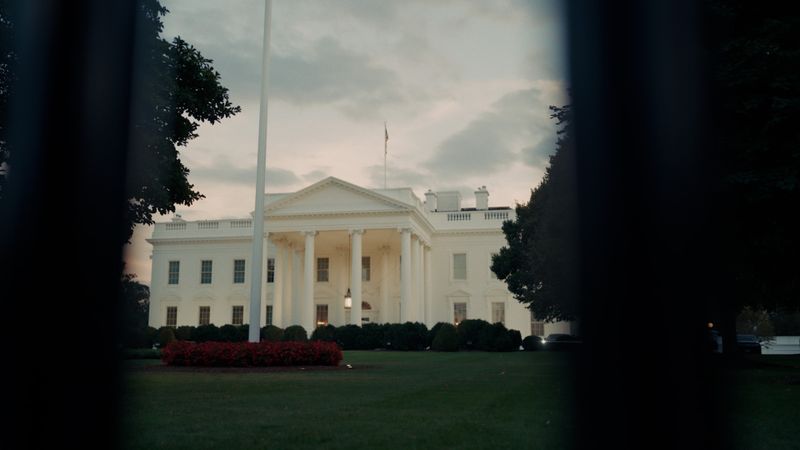 Kritiker vermuten schon lange, dass das Weiße Haus nicht nur die Schaltzentrale der Regierungsgeschäfte, sondern auch der privaten Wirtschaftsinteressen ist.