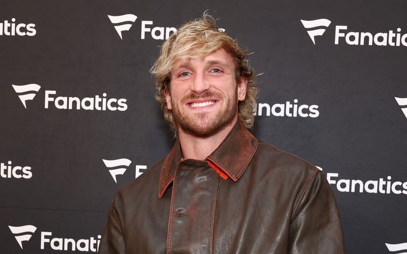 Der US-Wrestler Logan Paul ist mit dem Verkauf einer seltenen Pokémon-Karete um mehrere Millionen US-Dollar reicher geworden.