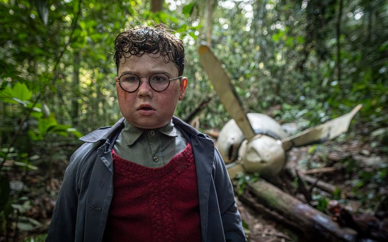 Piggy (David McKenna) ist nach dem Flugzeugabstruz stets vorsichtig und bemüht, rational zu handeln.