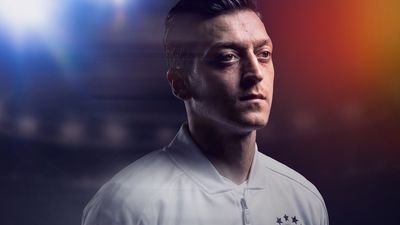 Bild zu Artikel "Mesut Özil - zu Gast bei Freunden"