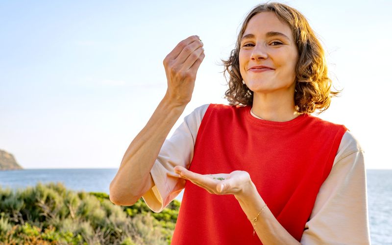 Seit ihrem 14. Lebensjahr ernährt sich Maya Leinenbach plant-based. Im Interview erzählt die 21-jährige Frau davon, wie es dazu kam.