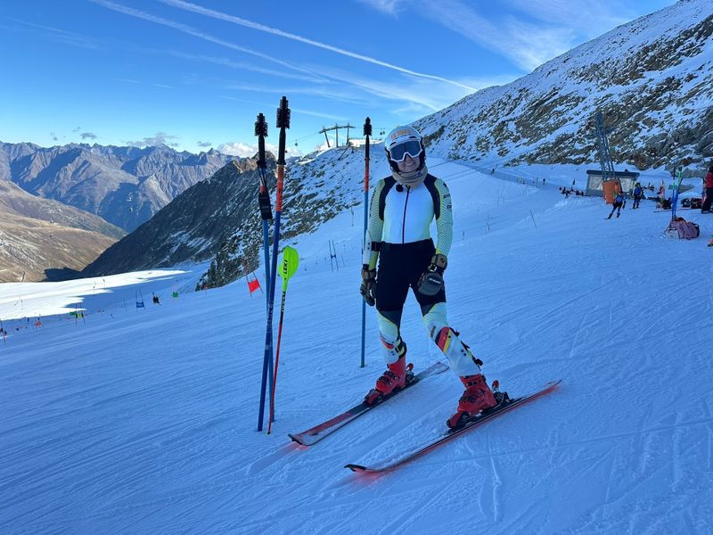Anna-Maria Rieder war als Baby ein Frühchen mit linksseitiger Lähmung. Heute eine der erfolgreichsten deutschen Winter-Parasportlerinnen und eine große Medaillenhoffnung 2026. Auch über sie gibt es eine Doku in der ZDF-Mediathek.