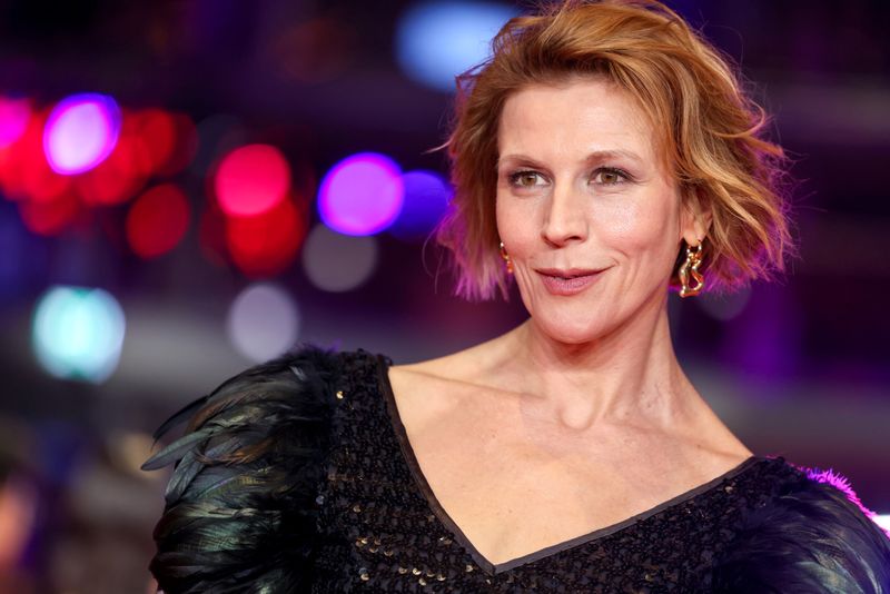 Mit dem Film "Hundstage" legte Weisz 2001 einen fulminanten Start in der Filmbranche hin. Seitdem zählt die Österreicherin zu den gefragtesten Schauspielerinnen im deutschsprachigen Raum. Außerdem hat die 45-jährige Österreicherin, die in London studierte, einen Abschluss in Entwicklungs- und Umweltpolitik.  