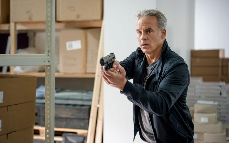 Es war einmal: Marco Girnth wird bei "SOKO Leipzig" nie mehr als Jan Maybach die Waffe ziehen. Sein letzter Einsatz endete tödlich.