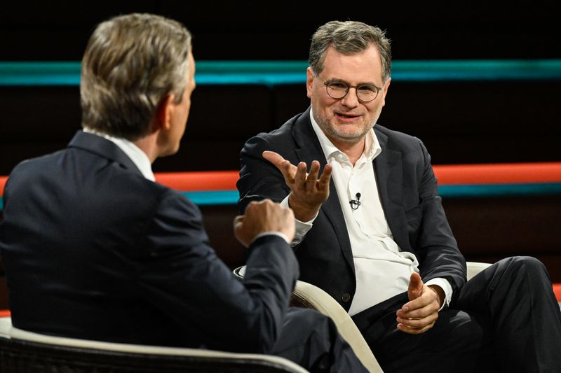 Ex-Kanzleramtschef Wolfgang Schmidt gab bei "Markus Lanz" zu, dass die Bundesregierung zu zögerlich bei den Waffenlieferungen in die Ukraine war.