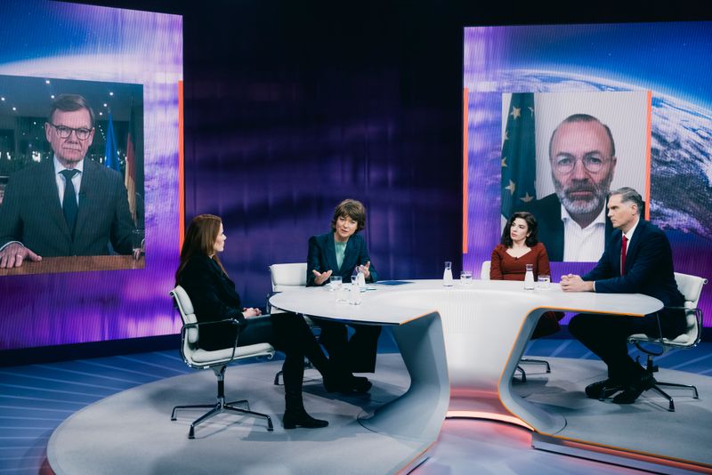 Beim ZDF-Talk "Maybrit Illner" wurden am Donnerstagabend Außenminister Johann Wadephul (links) und Manfred Weber zugeschaltet.