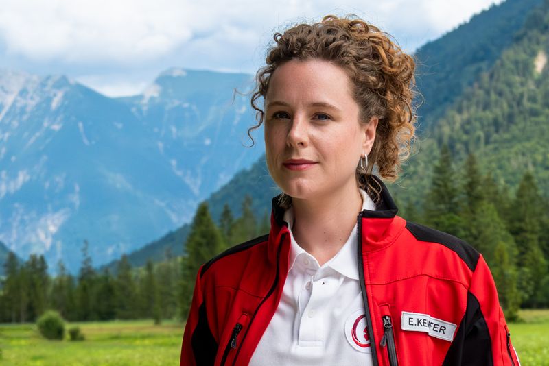 "Reiterhof Wildenstein"-Star Klara Deutschmann schlüpft ab Donnerstag, 12. März, in die Rolle der mit ADHS lebenden Rettungssanitäterin Elli Kempfer. In "Einfach Elli" (wöchentlich um 20.15 Uhr) geht es ganz schön zur Sache, wie die 36-Jährige im Interview verrät.