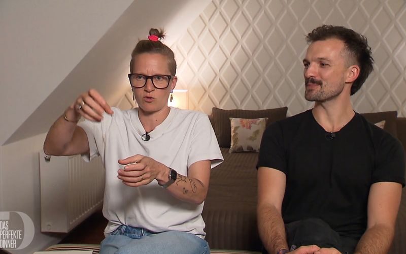 Elli (45) und Lukas (32) bewerten Annikas Auftakt durchaus kritisch: "Vielleicht zu viele Komponenten."