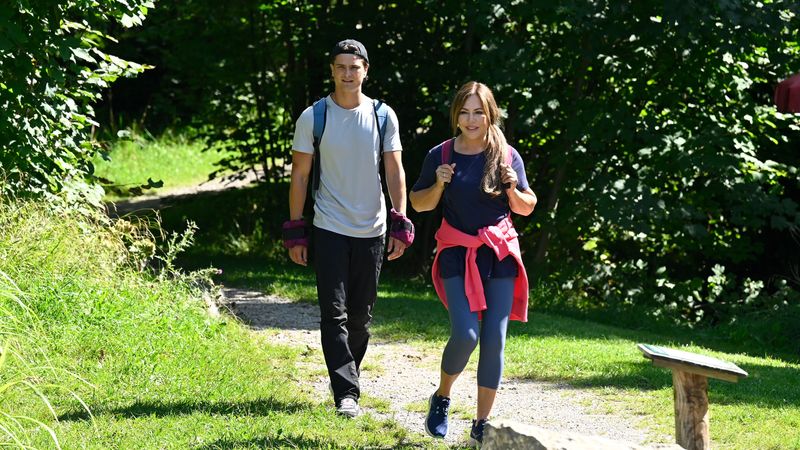Für Katja (Simone Thomalla) und Adrian (Kristo Ferkic) gibt es in der vorletzten "Frühling"-Folge "Leben oder nicht!" unliebsame Überraschungen.