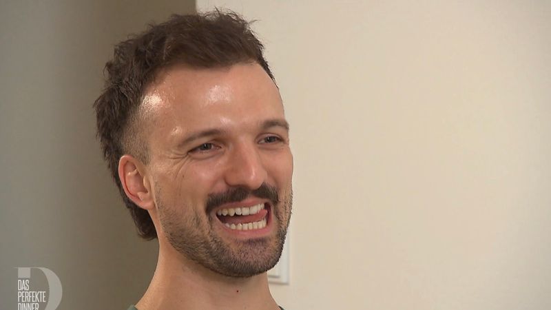 "Ich finde mich witzig": Lukas (32) ist ein Spaßvogel